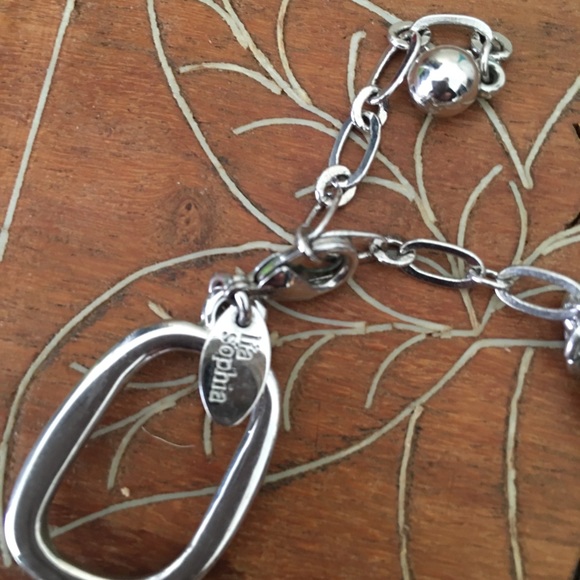 Silver tone Lia Sophia necklace with earrings - Picture 5 of 5